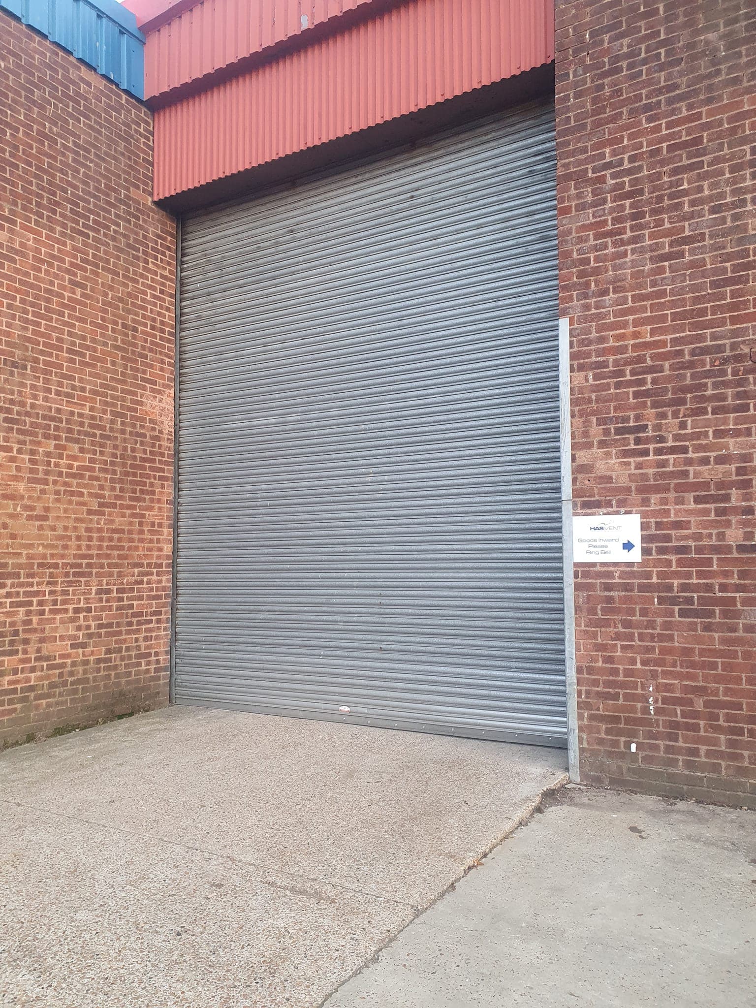 Security installations for the commercial sector