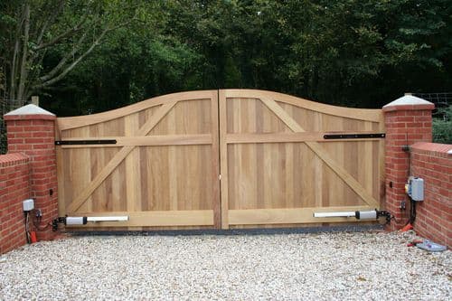 Driveway gate inspiration image 5